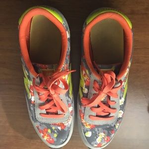 New Balance sneakers size 10